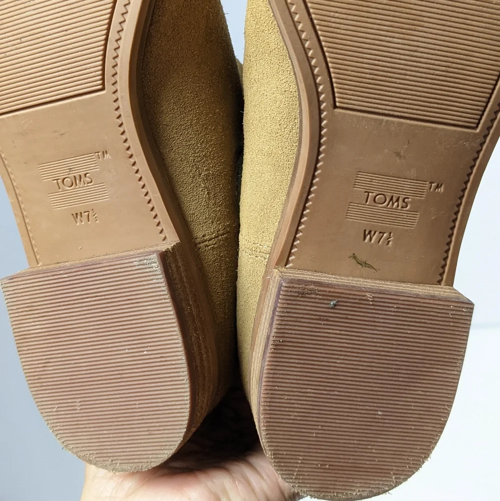 Toms suede ankle boots